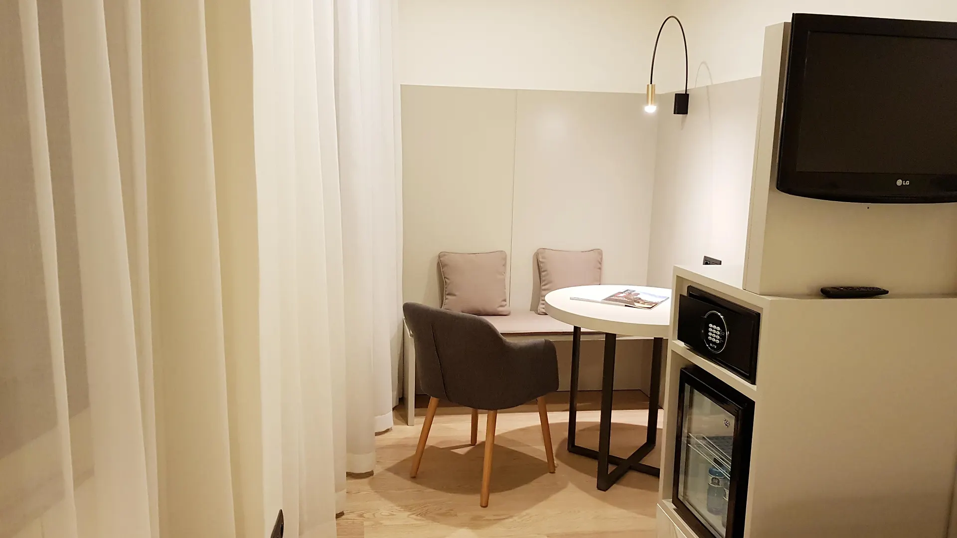 Peninsular Hotel Girona